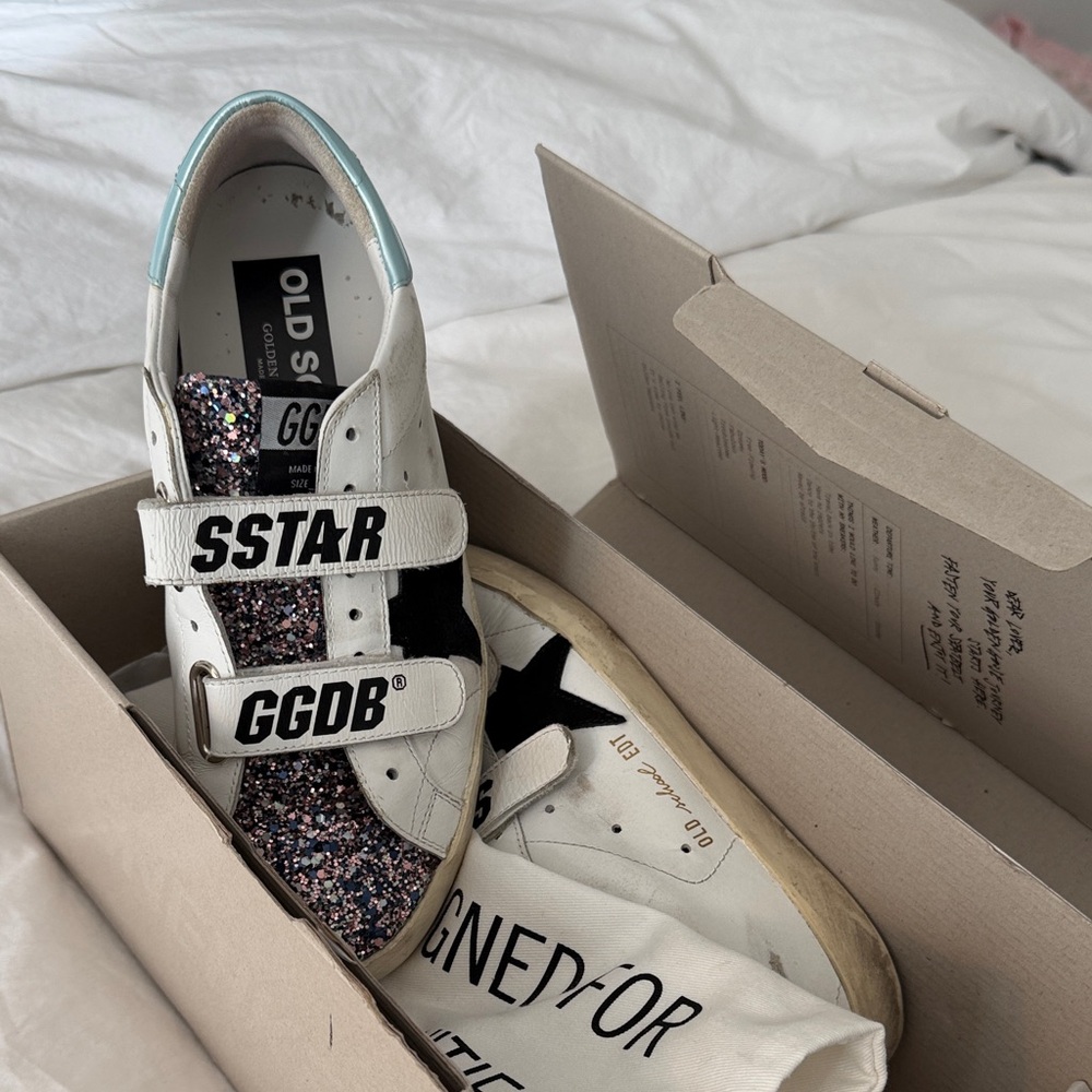 Worn 2x Golden Goose White and Navy Sneakers - Picture 4 of 7